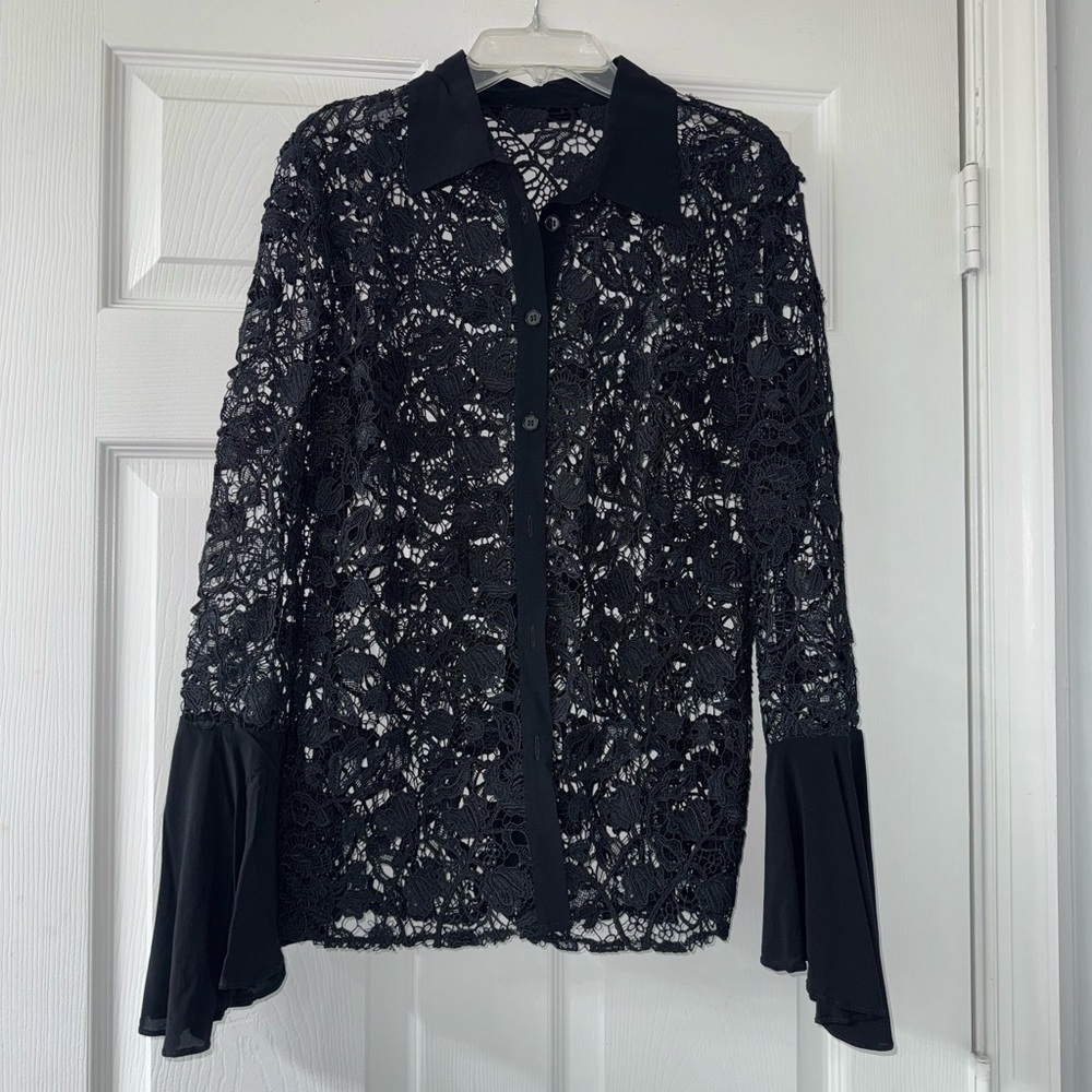 Gorgeous Black Lace Boston Proper Top!